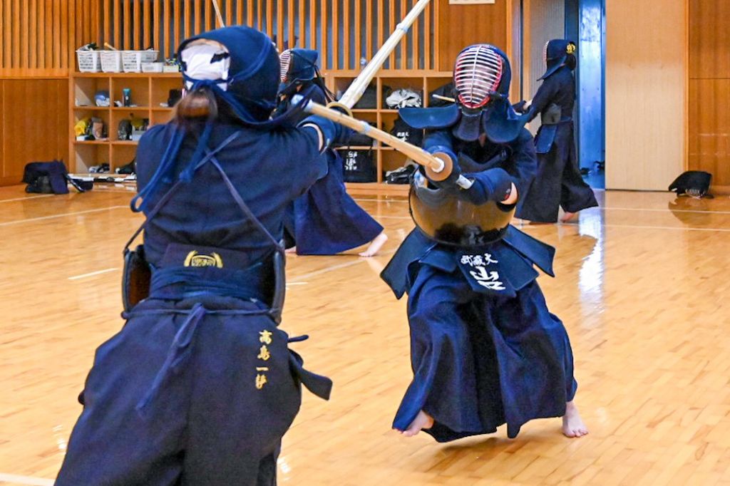 武蔵大学剣道部の試合・稽古の瞬間。